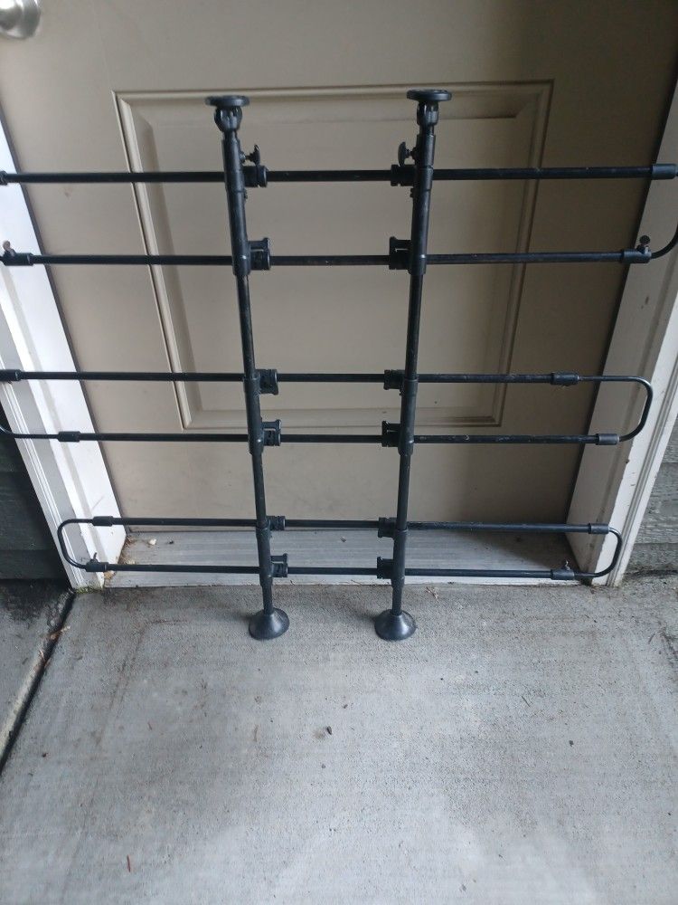 Adjustable Metal Car & SUV Dog Barrier