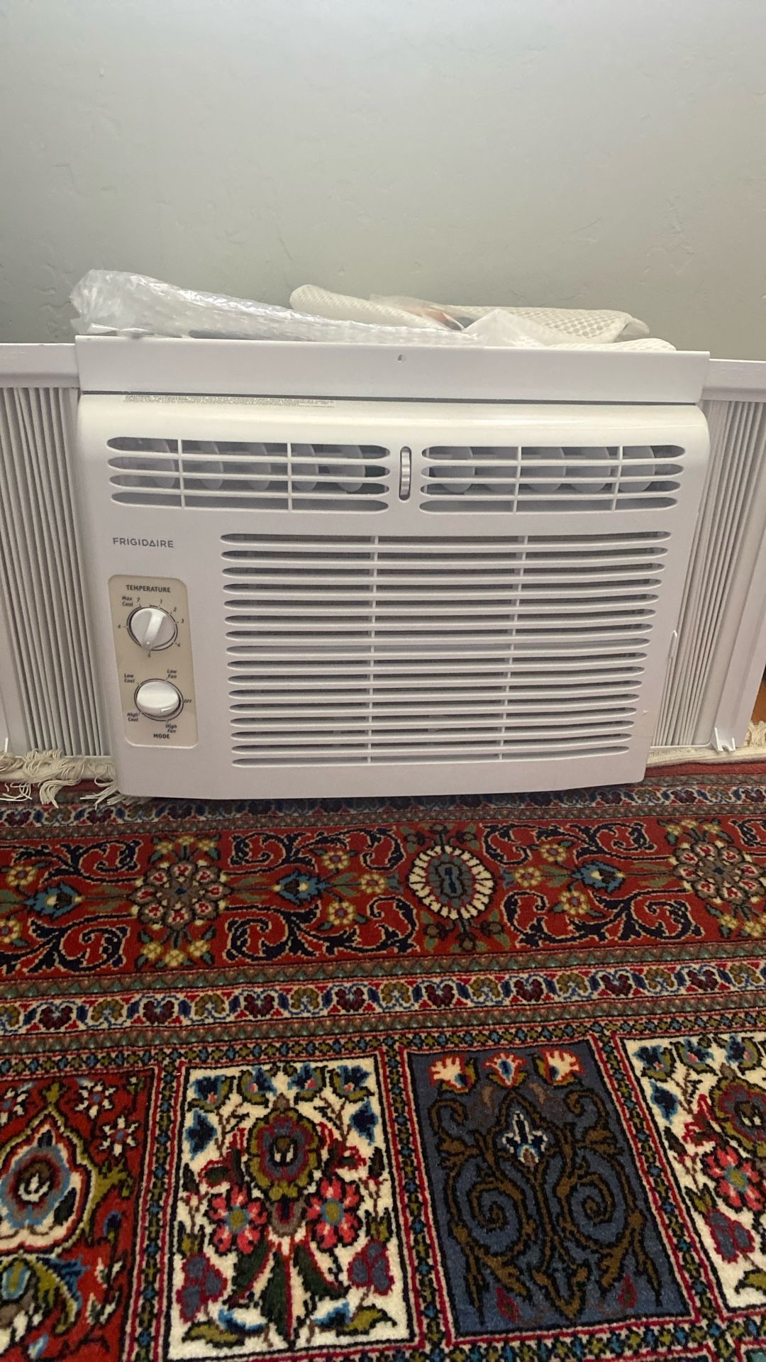 Frigidaire 5K BTU AC unit