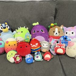 Lot Of 18 Squishmallows 
