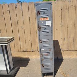 School Lockers, 2 Available Can Deliver