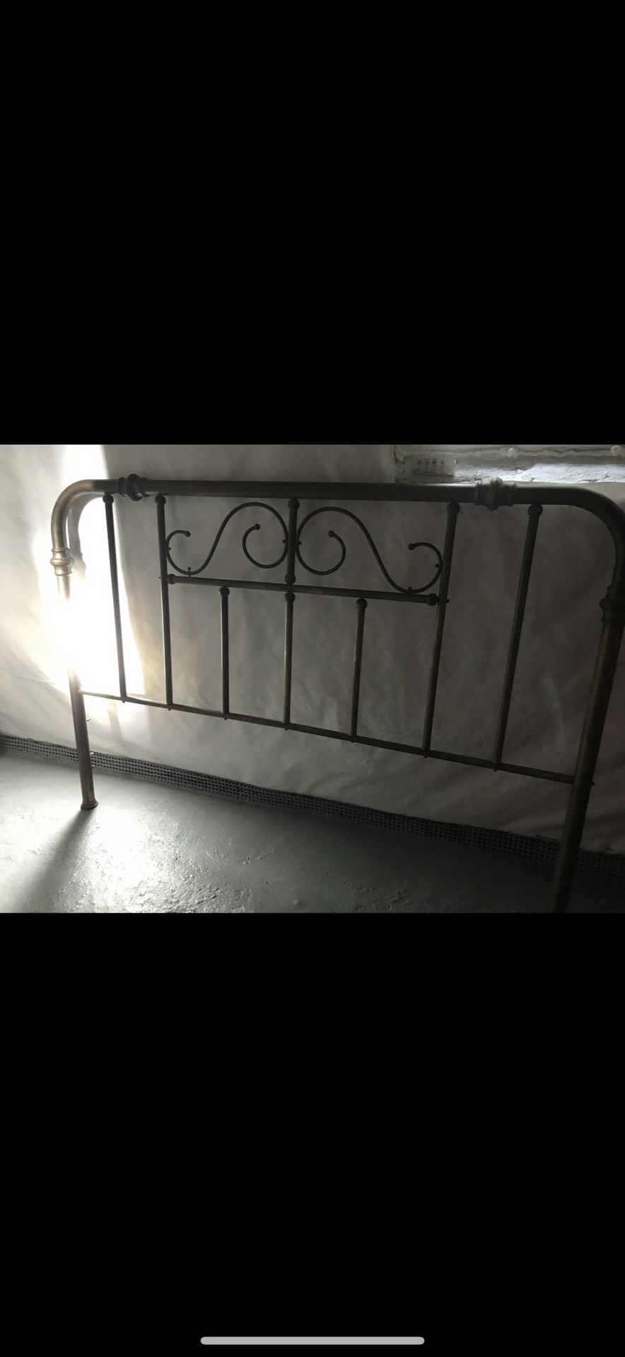 King size brass bed