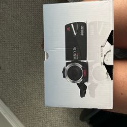 Minolta MN200NV Video And Picture Camera