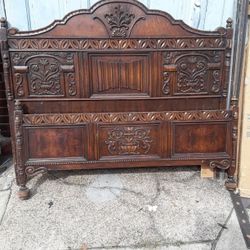 Antique bed for sale full good condition