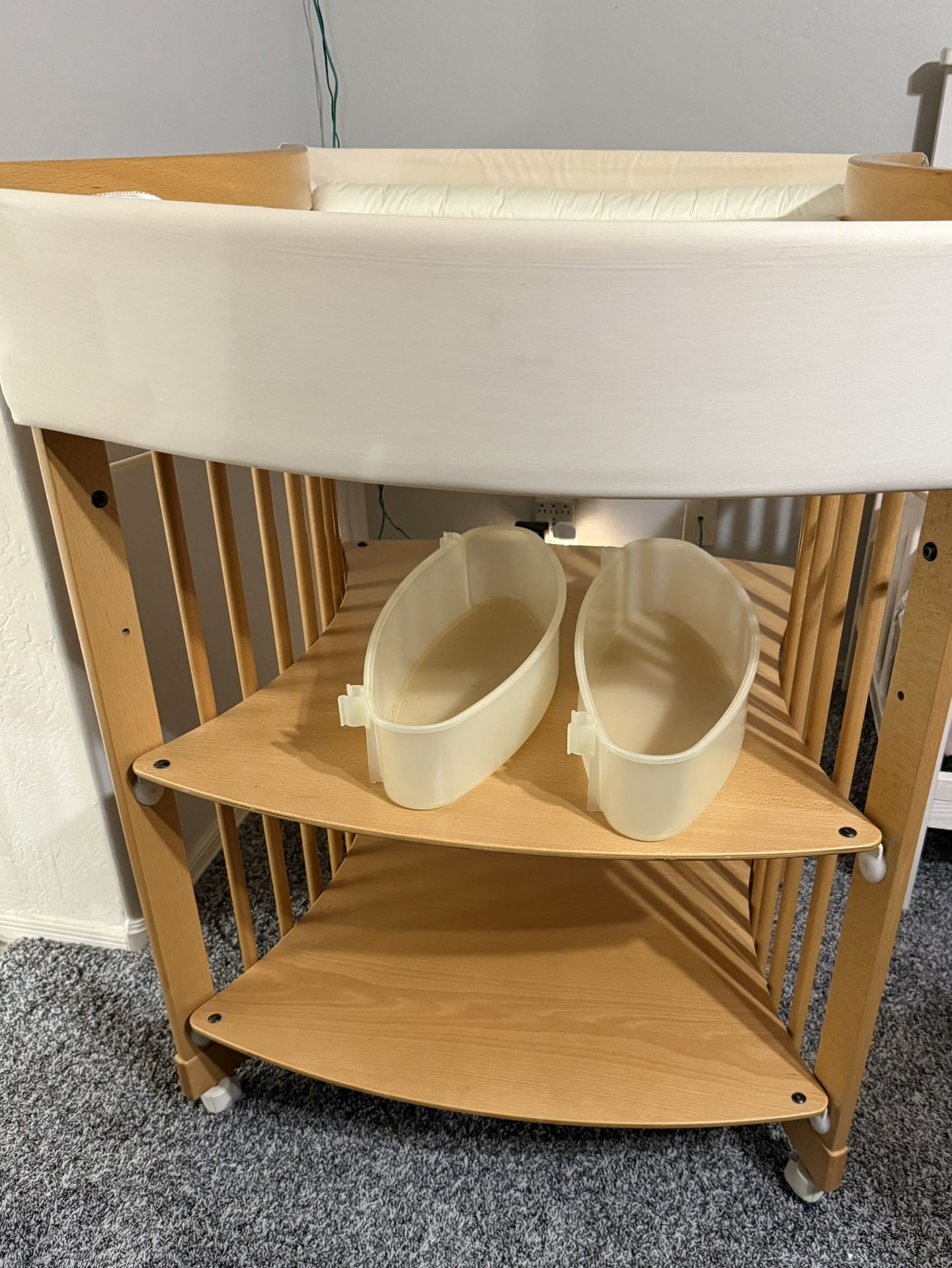 Stokke Changing Table/ Mesa Para Cambiar Bebé 
