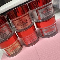 Acrylic Powers