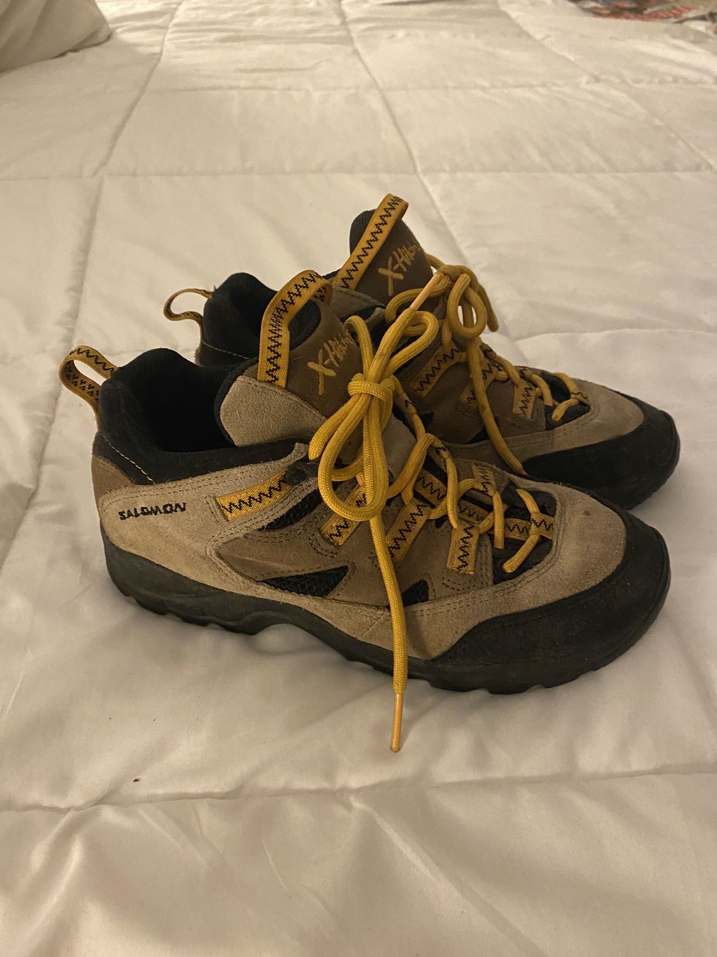 Salomon Hiking Boots Size 5/6     