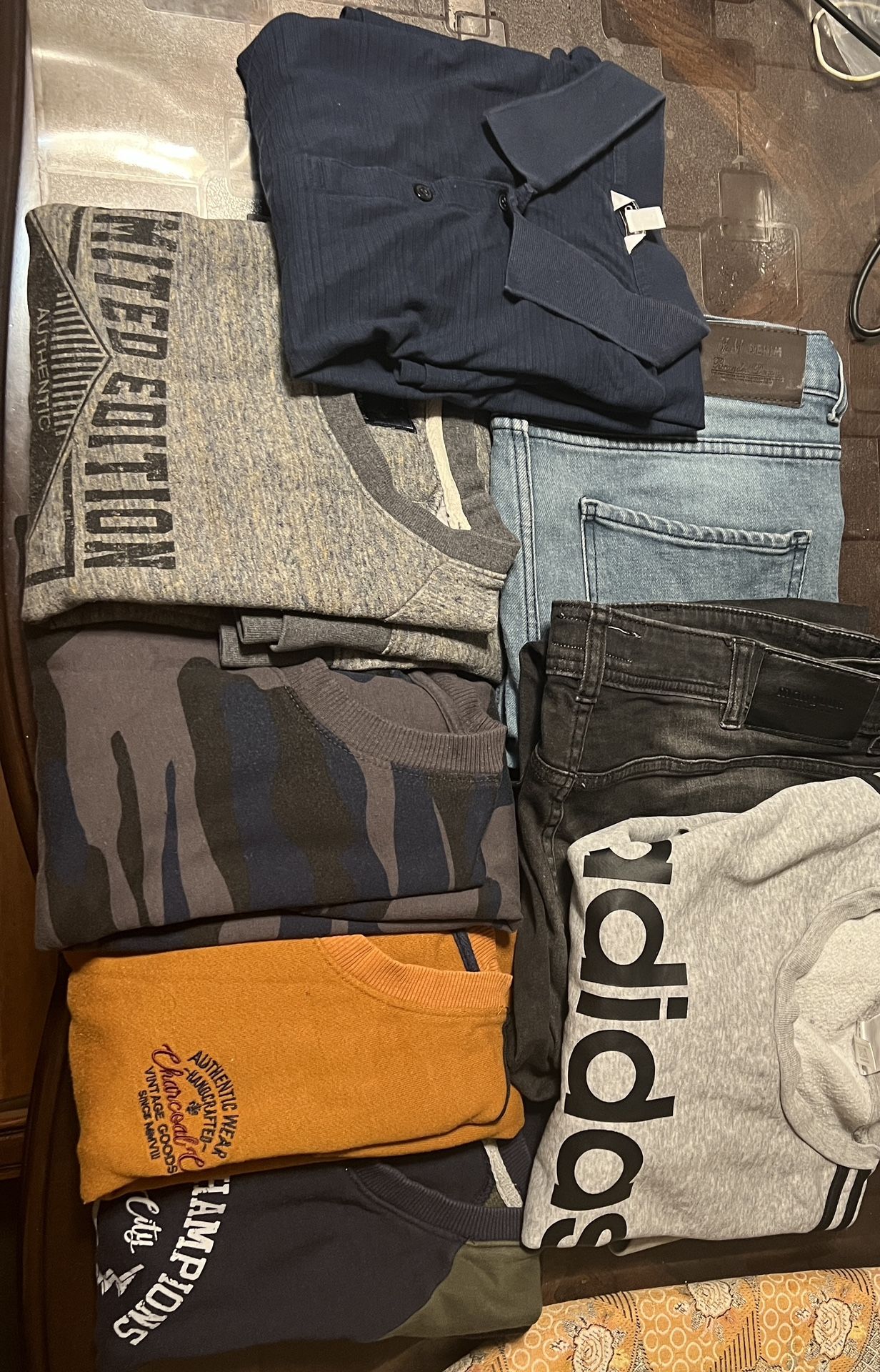 Men/Boys 8 Bundle Piece Of 5 Sweatshirts Large, 2 Jeans And 1 Polo Shirt