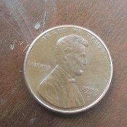 1993 D Penny AM Touching