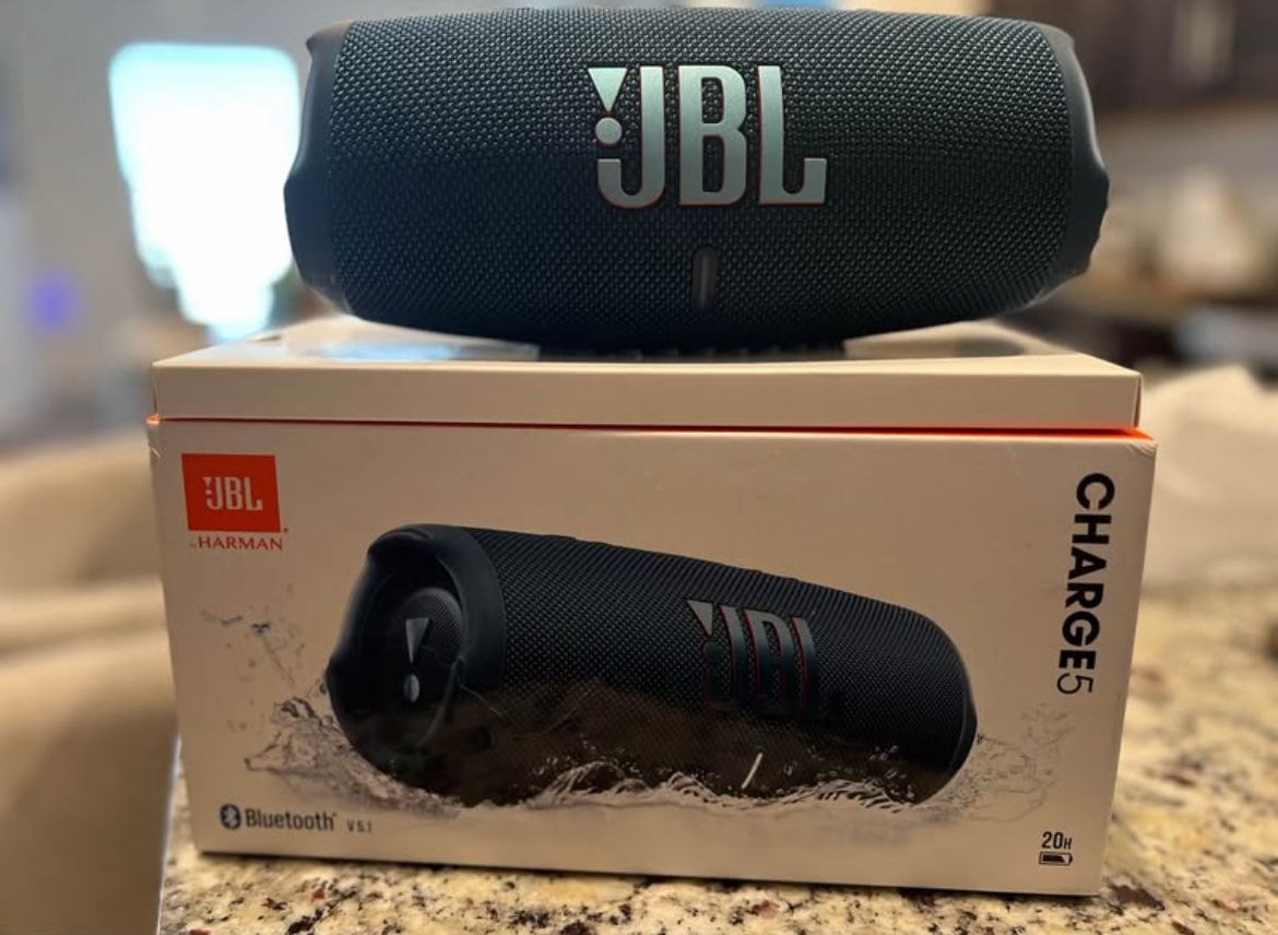 JBL Charge 5 – BLUE