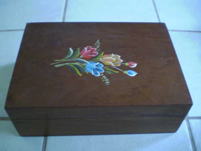 Vintage 1940’s Maple Sewing Box