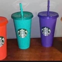 Starbucks Cups 