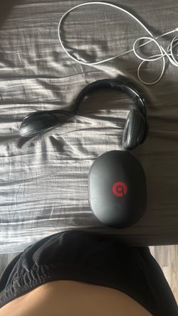 Beats by Dr. Dre Studio3 Wireless Noise Cancelling Headphones, Matte Black MX3X2LL/A