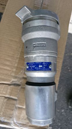 Crouse Hinds Eaton 60 amp 3 wire 4 pole Arktite female cord end APR6465.