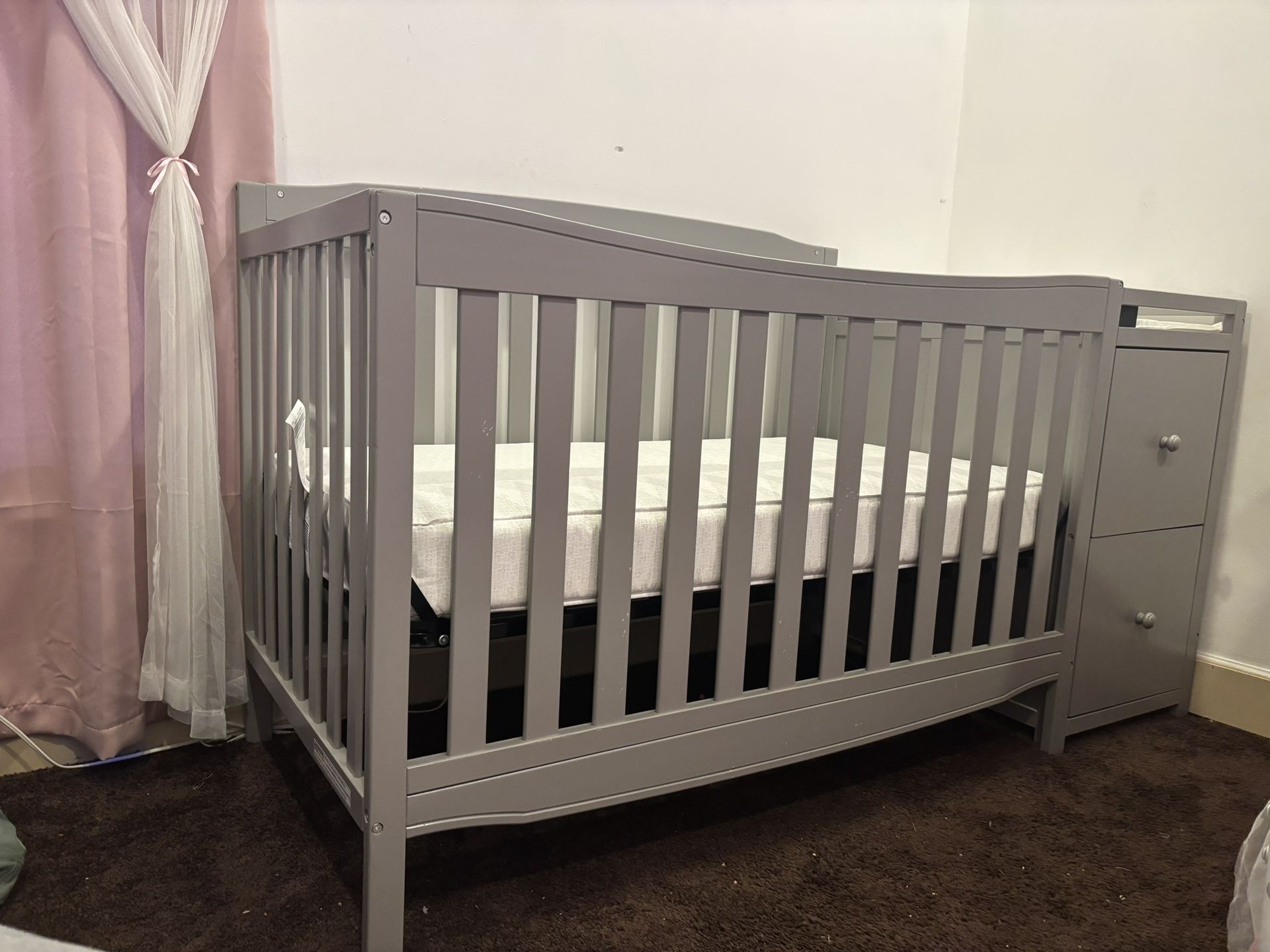 Crib With Drawers (Mattress Included!!!