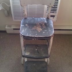ANTIQUE METAL CHAIR/STEP STOOL 