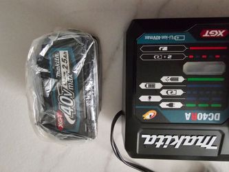 Makita 40 v charger and battery