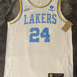 Kobe Bryant #24 NEW LA Lakers Classic Edition Basketball