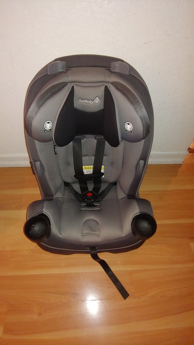 Toldder car seat in excellent condition