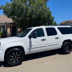 2008 GMC Yukon XL Denali