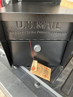 New Mail Boss Large Locking Mailbox With 3 Keys