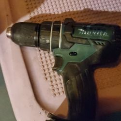 18volt Makita SCREW GUN  (TOOL ONLY)