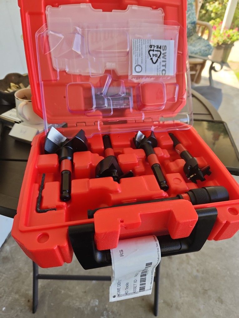 Exclusive
Milwaukee
SWITCHBLADE Plumbers Selfeed Bits Set (5-Piece)
STORE PRICE $179