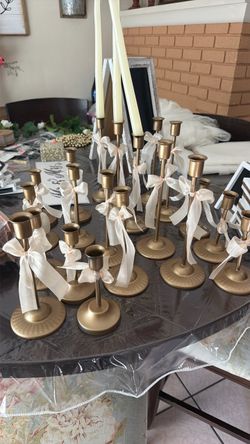 Candlestick holders with bows
