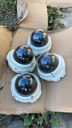 4 used Axis indoor cameras. 100 for 4 All working