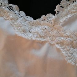 Beautiful Ivory Lace Trim Cami Sz Small 