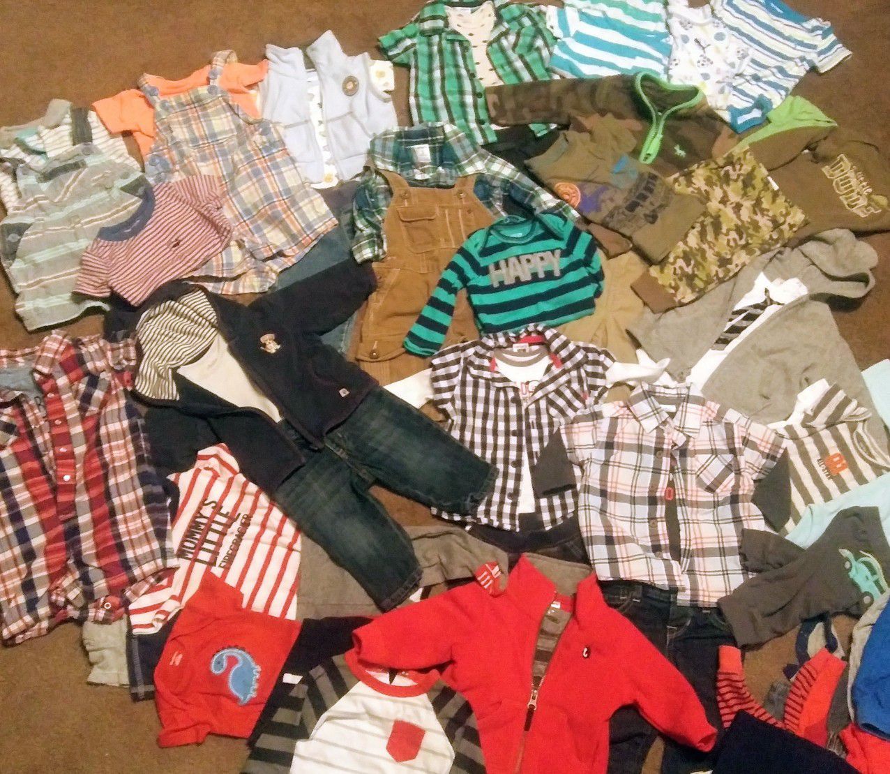 Name brand baby boy clothing lot sizes newborn to 6 months over 100 pieces and small diaper bag with misc. Items included