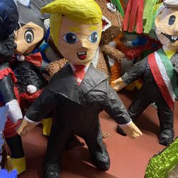 Amlo And Trump Piñata 
