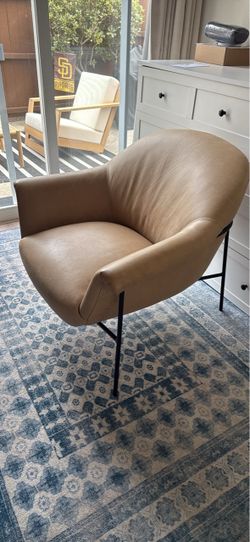 Leather accent chair