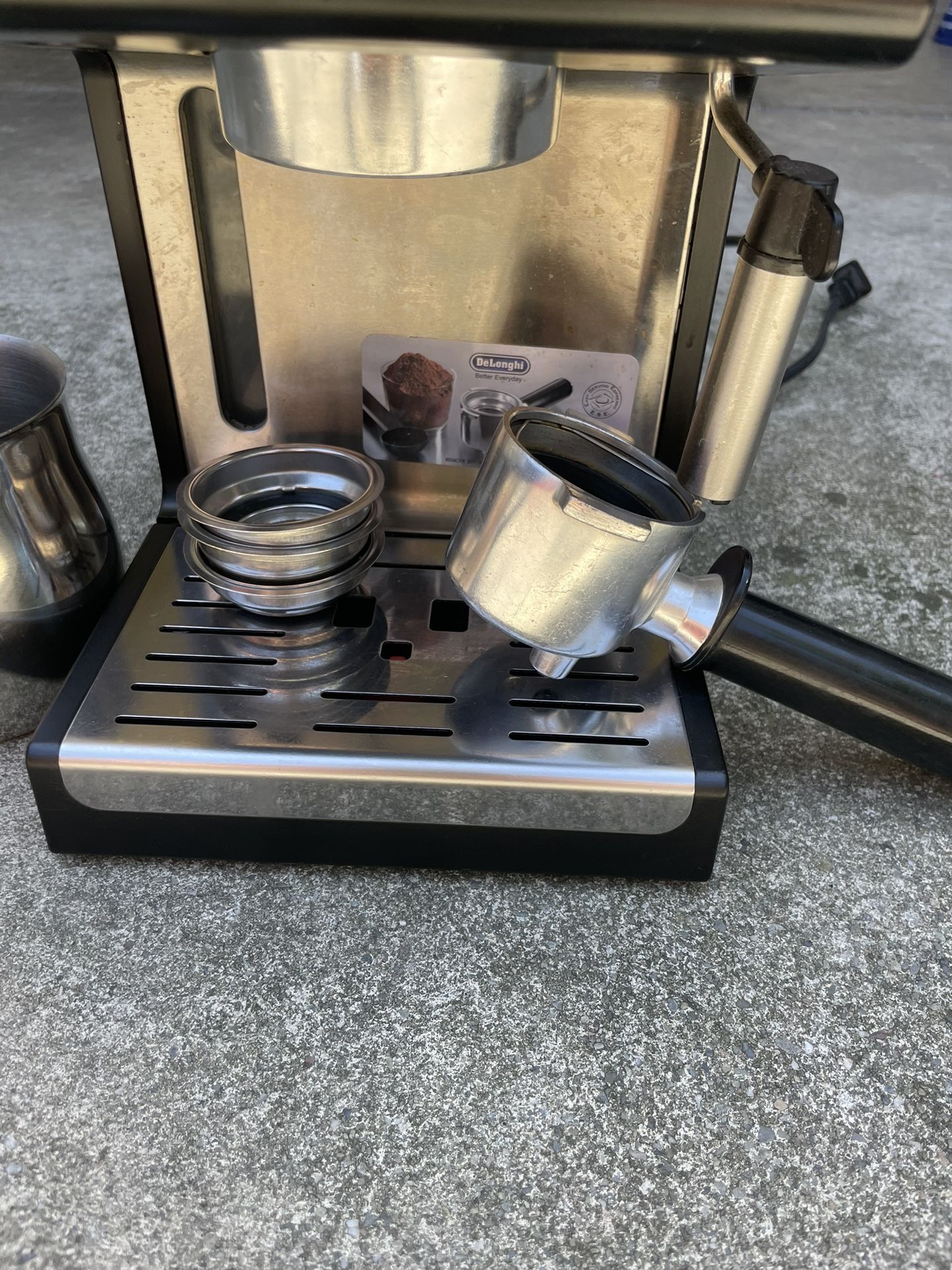 De'Longhi ECP3420 Bar Pump Espresso and Cappuccino Machine for Sale in