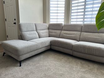 Excellent Condition Power Reclining Sectional Sofa with Chaise - Light Gray | Living Spaces