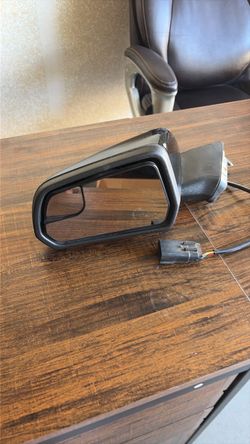Left door mirror. 2015 to 2020 Ford mustang