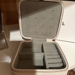 Jewelry Traveling Case 