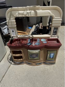 Fisher-Price/Little tykes kitchen