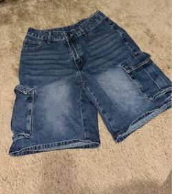Cargo pocket casual denim shorts