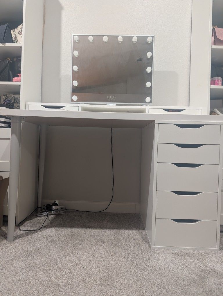 Makeup Vanity