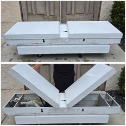 FOR SALE $80  *(DELIVERY EXTRA $20)*WITH-IN 10MILES * WEATHER GUARD FULL SIZE TRUCK TOOL-BOX GOOD CONDITION NO KEY,. ITS A GOOD BRAND!