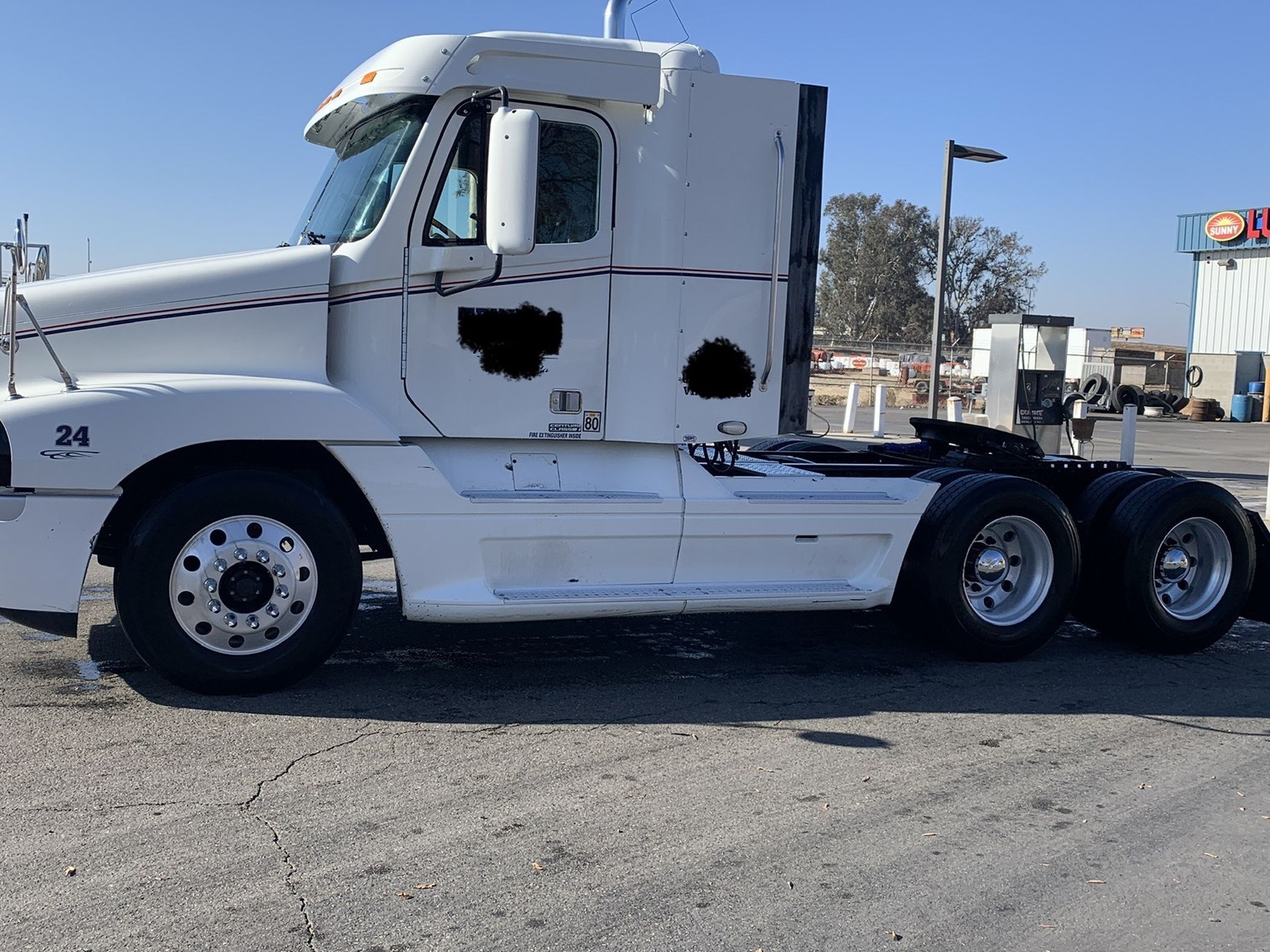 2000 Feightliner Century