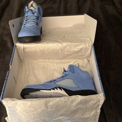 Jordan 5 UNC University Blue