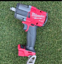 Milwaukee M18 FUEL Gen-2 18V Lithium-Ion Brushless Cordless Mid Torque 1/2 in. Impact Wrench w/Frict