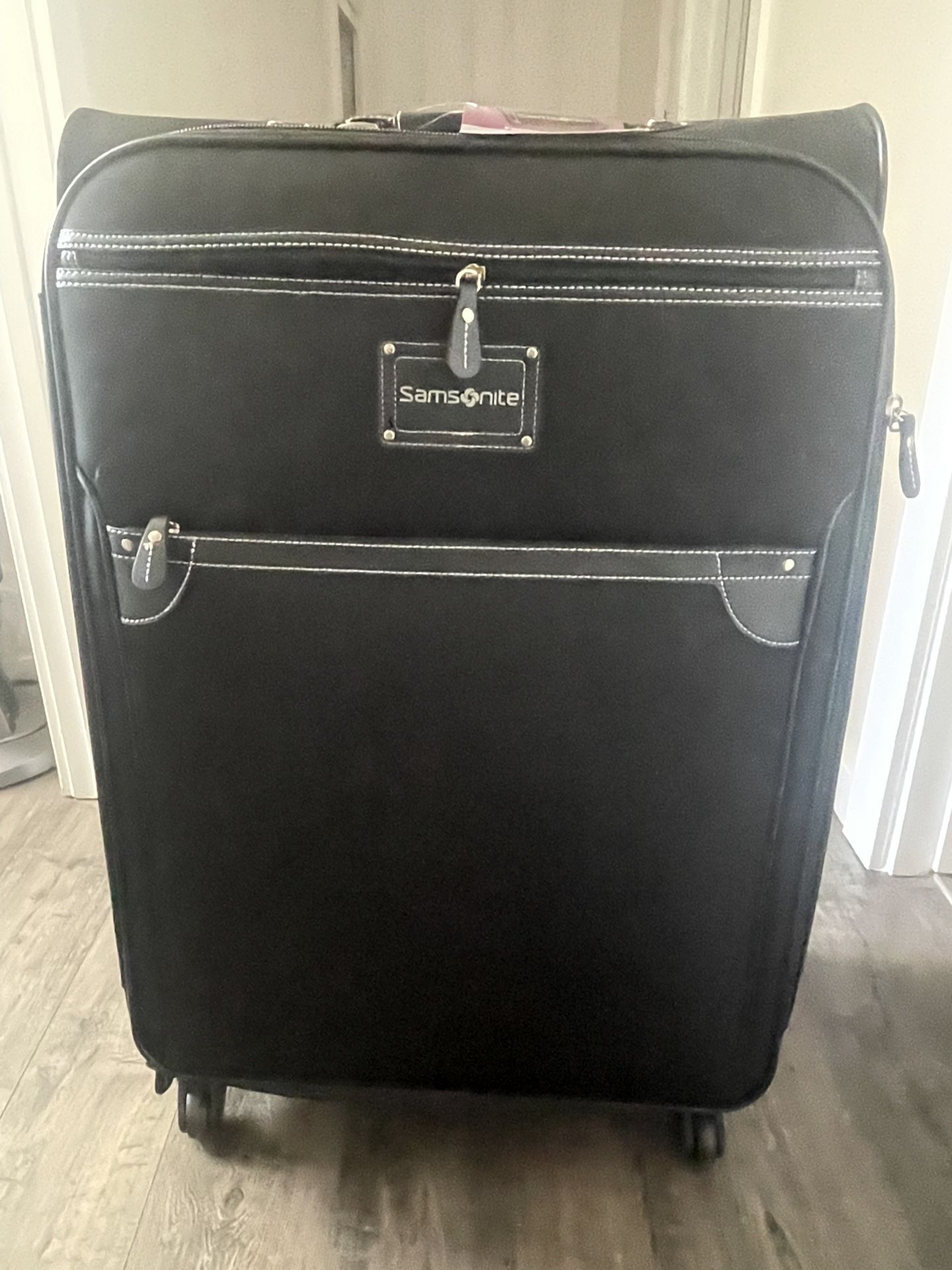 Brand New Samsonite Tiago 29” Spinner