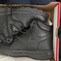 Nike Boots 3y