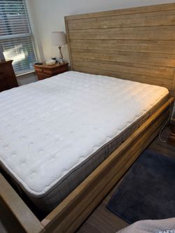 Havertys wood bed