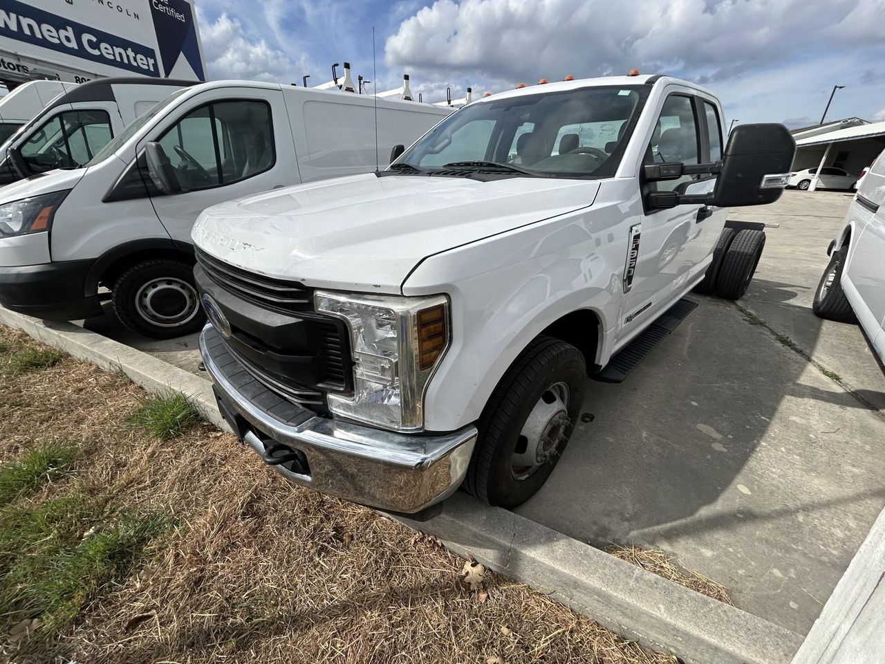 2017 Ford F-350 Chassis