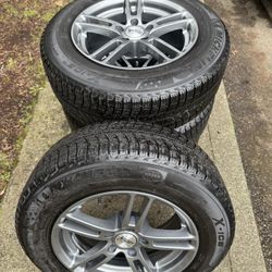 Set of tires and wheels MICHELIN 215/65r16 in perfect condition, bolts 5/112 (16x7.5 fit many cars