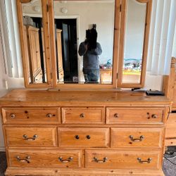 5 Piece King Size Bedroom Set