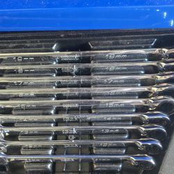 Icon Metrics  Wrenches 